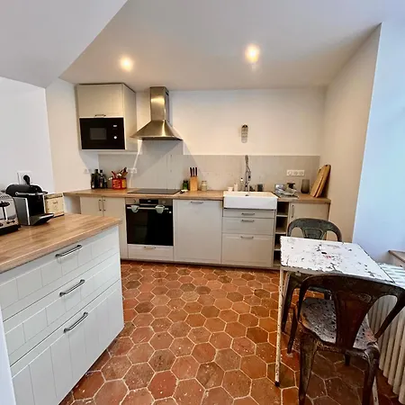 Villa En Plein Centre De *