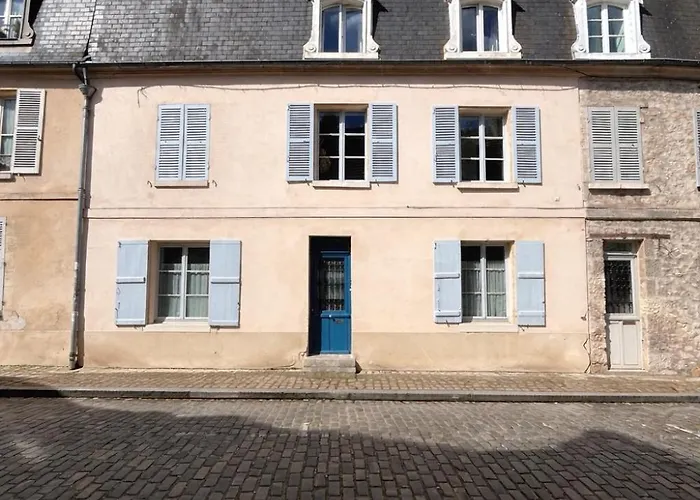 En Plein Centre De Senlis (Oise)