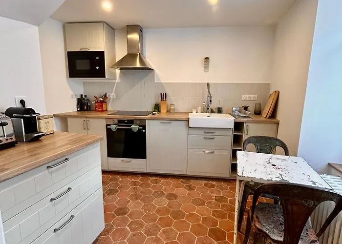 Villa En Plein Centre De *