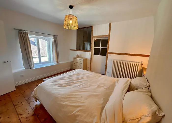 Villa En Plein Centre De *